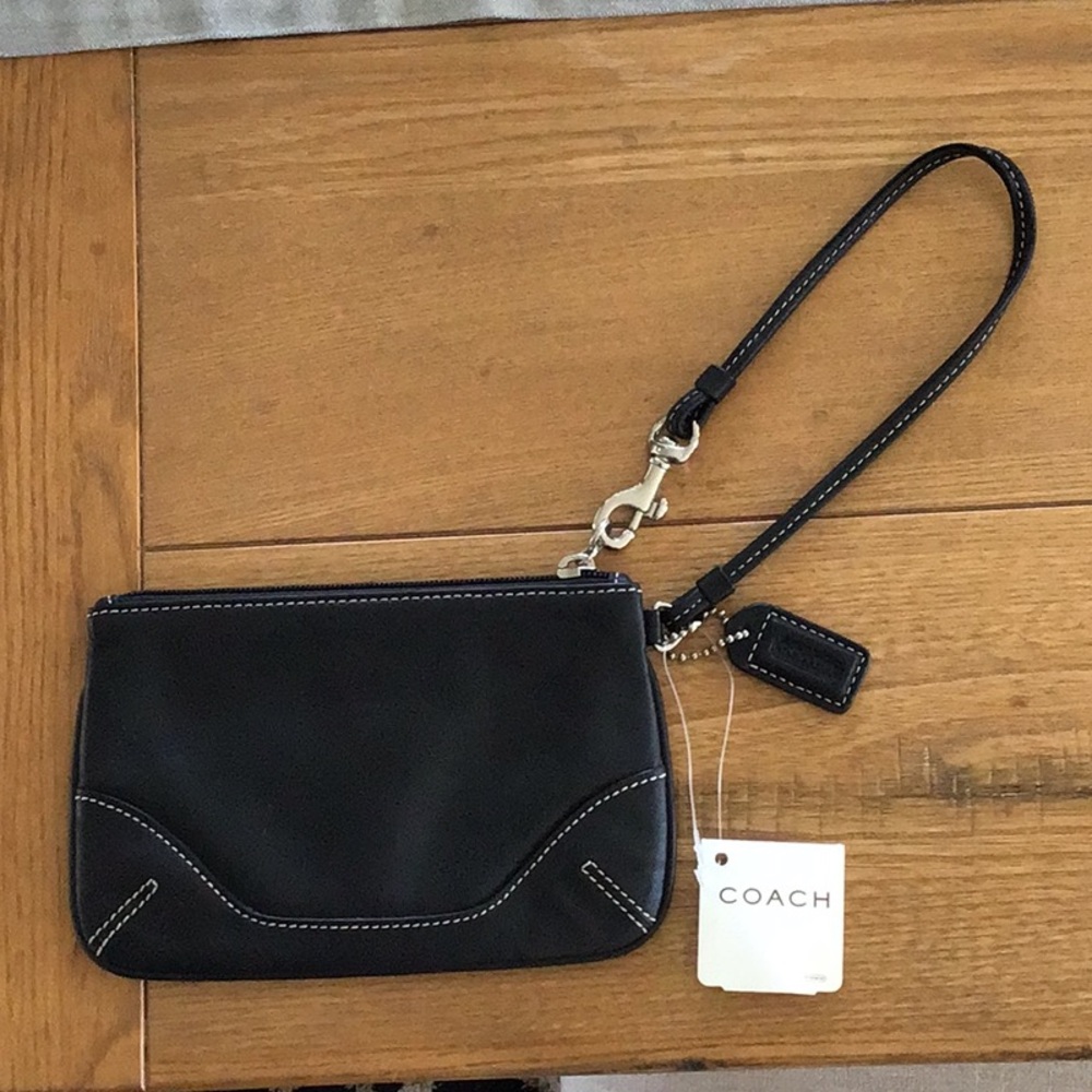 NEW Coach Black Textured Wristlet with Zipper Closure